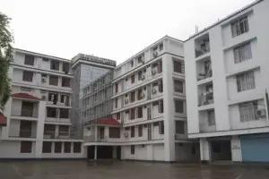 Nikos Hospital